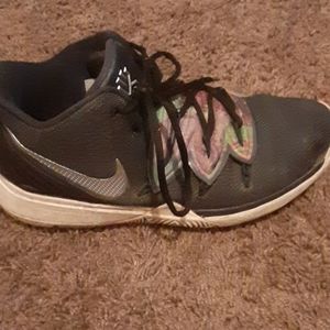 Kyrie 5s